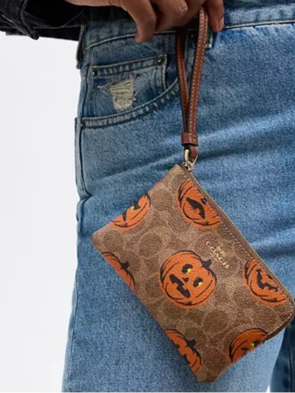 🎃 Coach Corner Zip Wristlet in Signature Canvas w/ Halloween Print NWT 🎃 - Picture 3 of 11